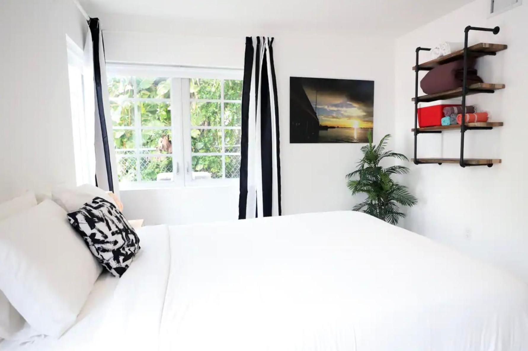 South Beach 2 Bedroom Family & Pet Friendly Apartment With Balcony & Free Parking Miami Beach Bagian luar foto